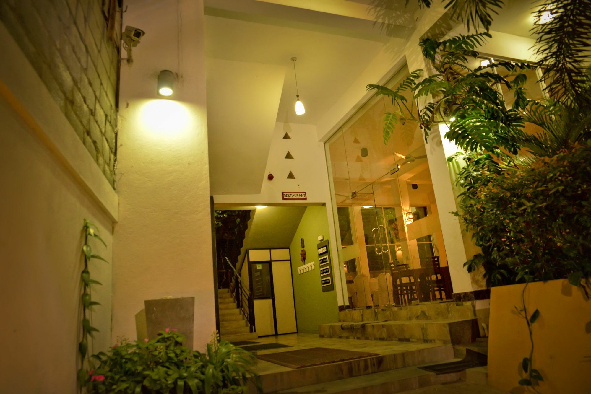 Ceylan Lodge Anuradhapura Exterior foto